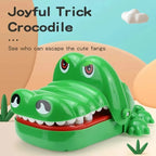 Green bite finger crocodile game toy with cute cartoon design for family party games